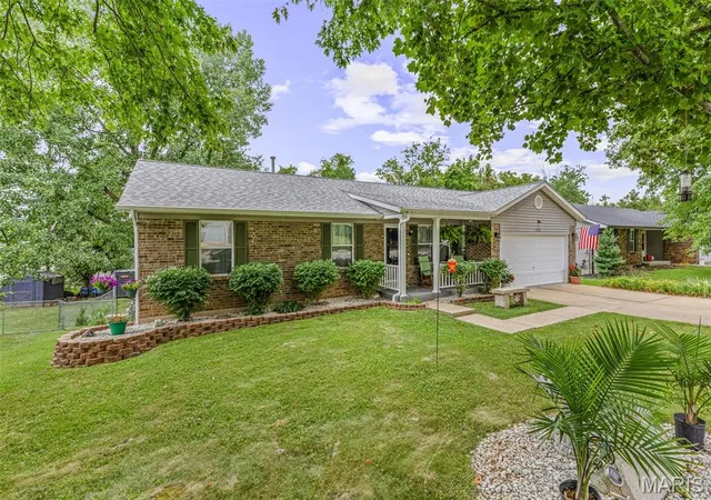 Homes for sale in Herculaneum, MO | 1353 Westchester Dr, Herculaneum, MO 63048 | MLS# MIS26043723