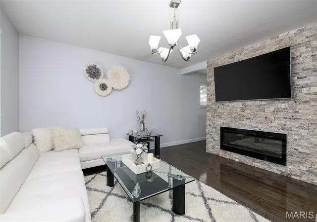 Photo 3 of Single family home for sale at 10202 Jubil Dr, Saint Louis, MO 63123 | MLS# MIS26043724 | Listing updated on 2026-09-21