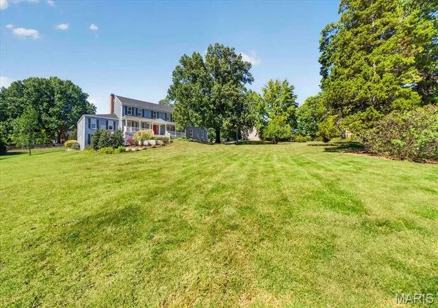 Photo 2 of Single family home for sale at 617 N Ballas Rd, Saint Louis, MO 63122 | MLS# MIS26043725 | Listing updated on 2026-10-08