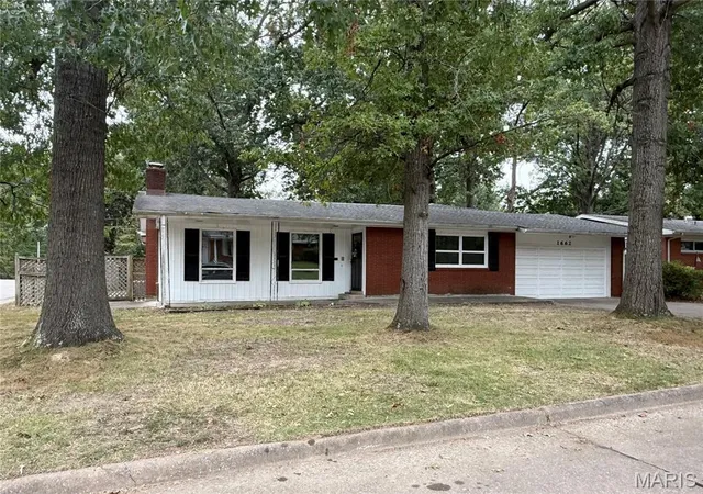 Photo 1 of Sale Pending at 1662 Westwood Dr, Cape Girardeau, MO 63701 | MLS# MIS26043738 | Listing updated on 2026-10-02