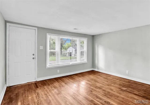 2nd image of 134 Anistasia Dr, Saint Louis, MO 63135 | MLS# MIS26043748