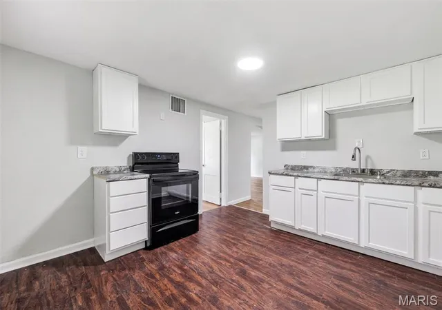 Photo 4 of Single family home for sale at 134 Anistasia Dr, Saint Louis, MO 63135 | MLS# MIS26043748 | Listing updated on 2026-10-07