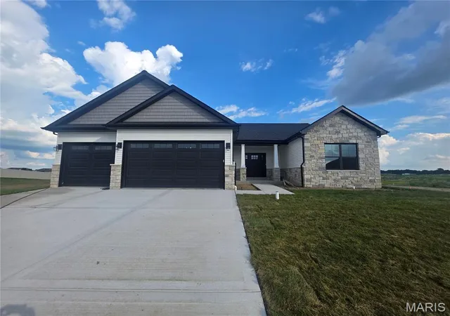 Homes for sale in Troy, IL | 309 Rumsfeld Dr, Troy, IL 62294 | MLS# MIS26043750