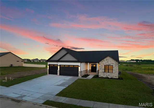 Homes for sale in Troy, IL | 309 Rumsfeld Dr, Troy, IL 62294 | MLS# MIS26043750