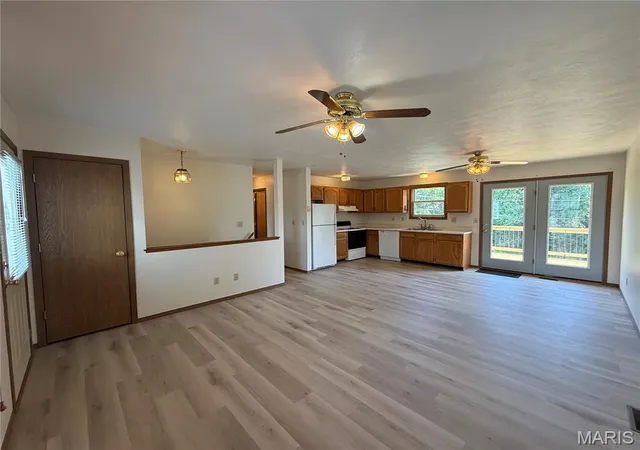 Homes for sale in Alton, IL | 3209 College Ave, Alton, IL 62002 | MLS# MIS26043760