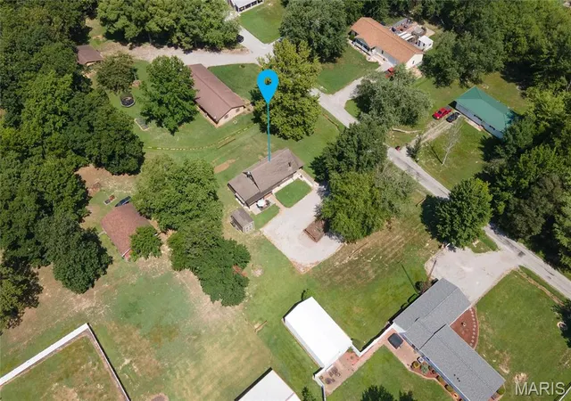 Homes for sale in Duquoin, IL | 173 Arrowwood Rd, Duquoin, IL 62832 | MLS# MIS26043763