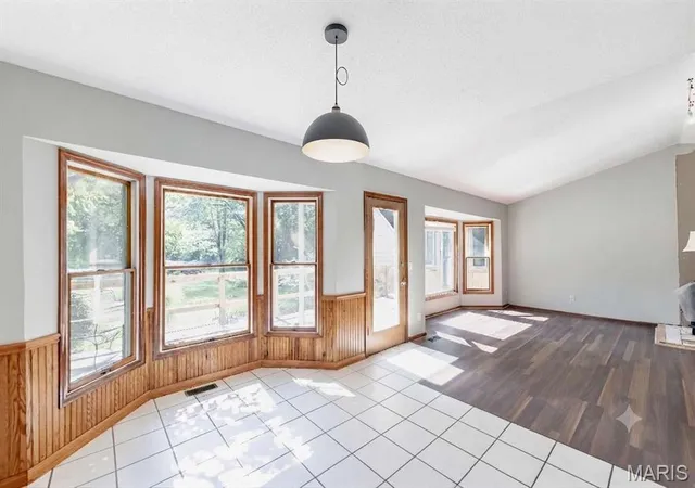 4th image of 6 Deer Creek Dr, O Fallon, MO 63366 | MLS# MIS26043765