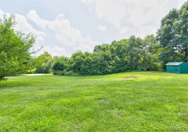 Photo 26 of Sale Pending at 14904 Sycamore St, Grafton, IL 62037 | MLS# MIS26043790 | Listing updated on 2026-08-04