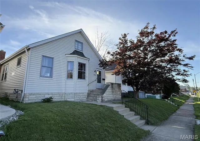 1st image of 3919 Delor St, St Louis, MO 63116 | MLS# MIS26043793