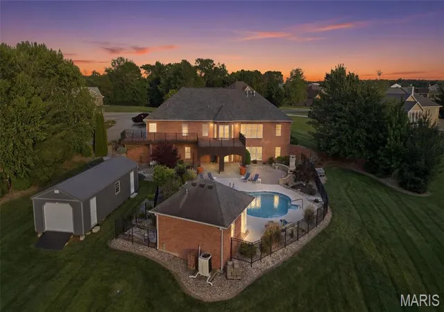 Homes for sale in Highland, IL | 157 Blue Bell Ln, Highland, IL 62249 | MLS# MIS26043795