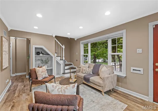 4th image of 280 S Lafayette St, Florissant, MO 63031 | MLS# MIS26043820