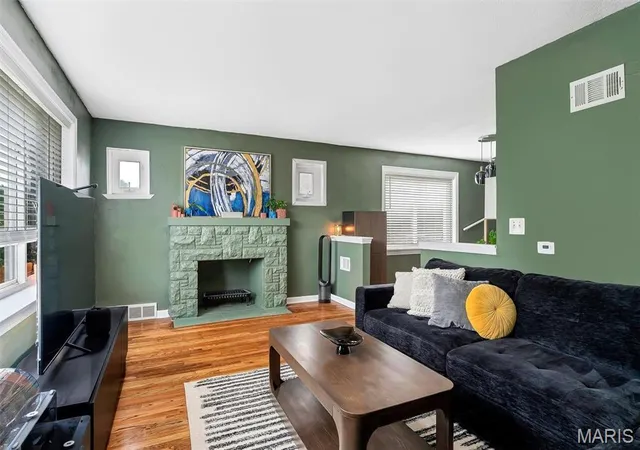 Photo 3 of Single family home for sale at 3621 Watson Rd, Saint Louis, MO 63109 | MLS# MIS26043850 | Listing updated on 2026-09-24