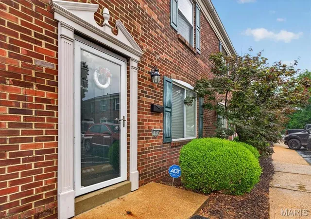 4th image of 1030 Lacouer Dr, Kirkwood, MO 63122 | MLS# MIS26043859
