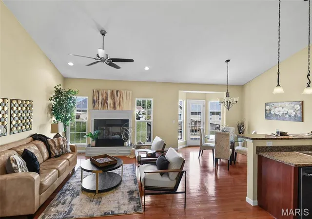 Photo 3 of House for sale at 6837 Kensington Dr, Maryville, IL 62062 | MLS# MIS26043860 | Listing updated on 2026-09-13