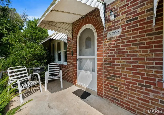 1st image of 7707 Murdoch Ave, Saint Louis, MO 63119 | MLS# MIS26043864
