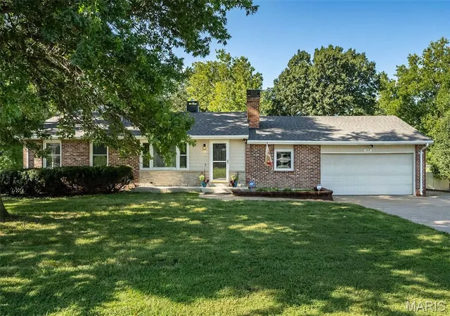 1st image of 304 Essen Ln, Ballwin, MO 63021 | MLS# MIS26043867