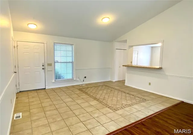 Photo 3 of Single family home for sale at 16455 Hampden Pl, Florissant, MO 63034 | MLS# MIS26043874 | Listing updated on 2026-08-25