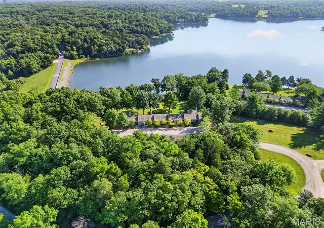 2nd image of 15 Lionshead Ridge Dr, Wright City, MO 63390 | MLS# MIS26043875