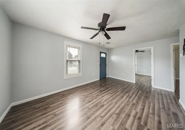 3rd image of 804 E Hunt St, Salem, MO 65560 | MLS# MIS26043883