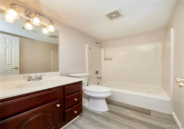 5th image of 80 Lemans Ct #80, Lake Saint Louis, MO 63367 | MLS# MIS26043899