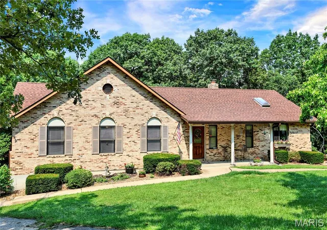 Photo 1 of Single family home for sale at 5965 Evergreen Ln, Villa Ridge, MO 63089 | MLS# MIS26043912 | Listing updated on 2026-09-24