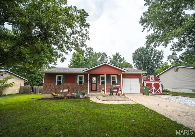 Homes for sale in Rolla, MO | 206 Brookridge Dr, Rolla, MO 65401 | MLS# MIS26043936
