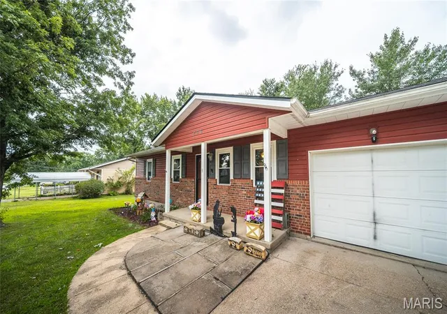 Homes for sale in Rolla, MO | 206 Brookridge Dr, Rolla, MO 65401 | MLS# MIS26043936
