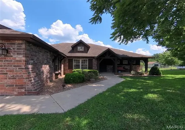 Homes for sale in West Plains, MO | 602 Oak Park Blvd, West Plains, MO 65775 | MLS# MIS26043952