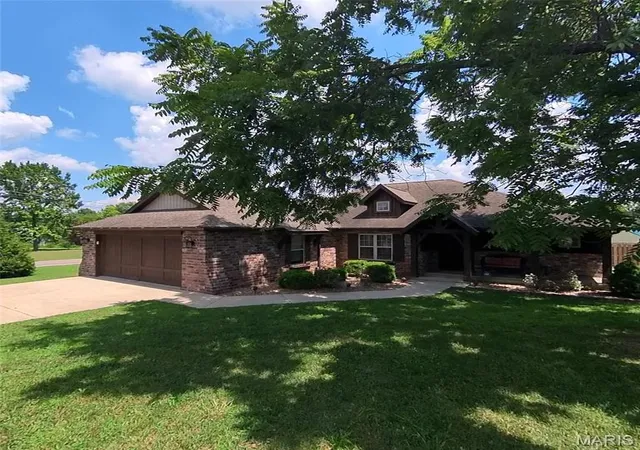 Homes for sale in West Plains, MO | 602 Oak Park Blvd, West Plains, MO 65775 | MLS# MIS26043952