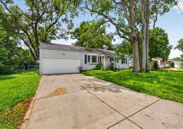 1st image of 2610 Susan Ave, Saint Charles, MO 63301 | MLS# MIS26043962