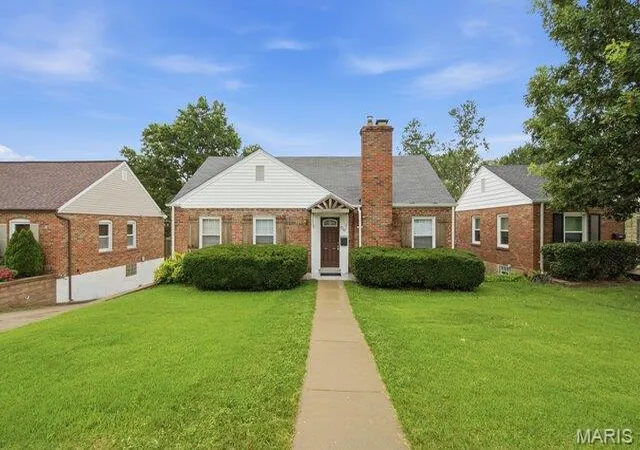 2nd image of 7262 Mackenzie Rd, Affton, MO 63123 | MLS# MIS26043989