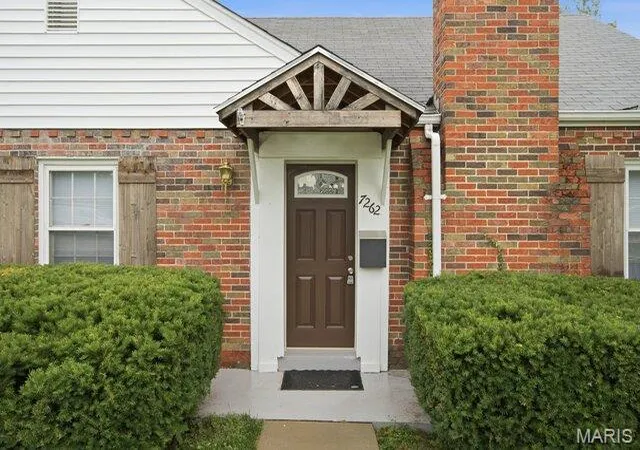 3rd image of 7262 Mackenzie Rd, Affton, MO 63123 | MLS# MIS26043989