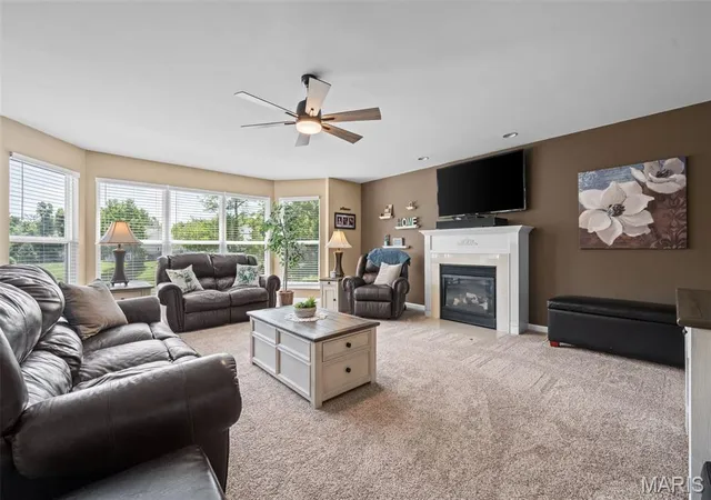 Photo 2 of Sale Pending at 3 Birchwood Ln Ct, Maryland Heights, MO 63043 | MLS# MIS26043993 | Listing updated on 2026-10-20