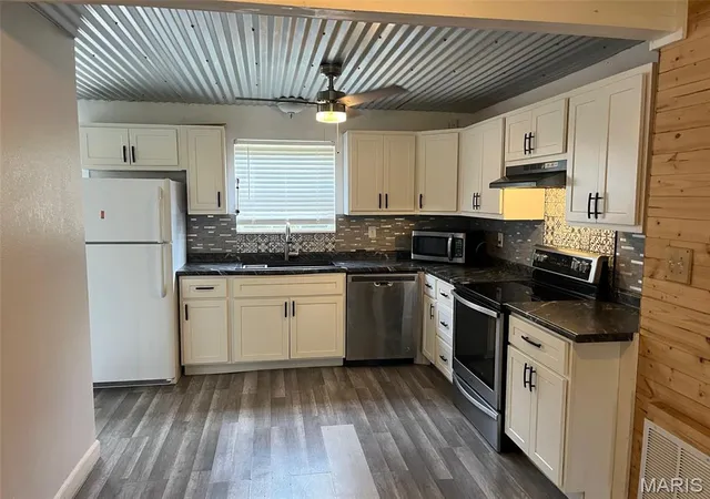 Homes for sale in Park Hills, MO | 309 Edgewood St, Park Hills, MO 63601 | MLS# MIS26043997