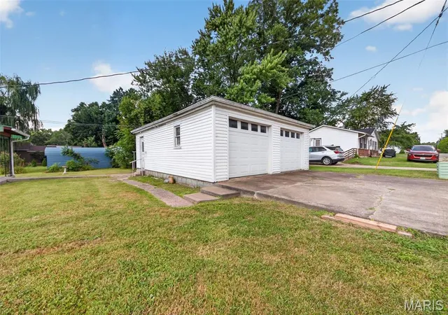 16th image of 206 S Main Cross St, Bowling Green, MO 63334 | MLS# MIS26044002