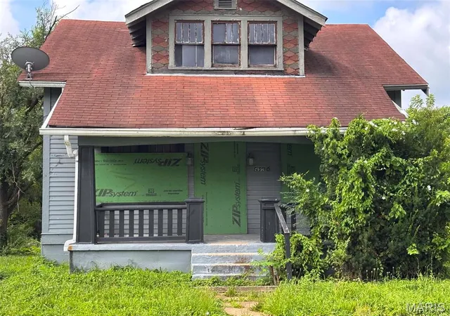 Photo 1 of Single family home for sale at 5936 Garesche Ave, St Louis, MO 63136 | MLS# MIS26044005 | Listing updated on 2026-08-26