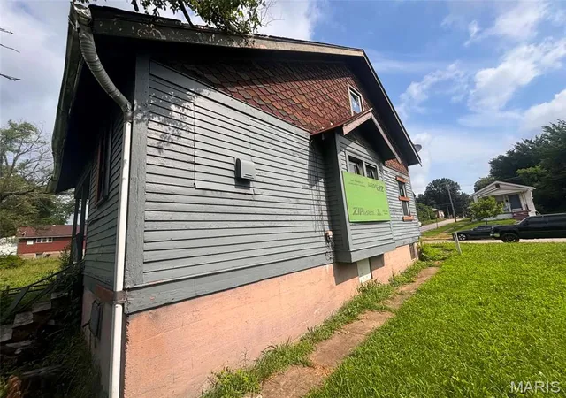 Photo 3 of Single family home for sale at 5936 Garesche Ave, St Louis, MO 63136 | MLS# MIS26044005 | Listing updated on 2026-08-26