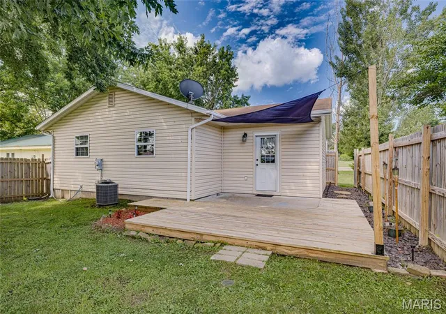 2nd image of 1134 Spruce St, Bismarck, MO 63624 | MLS# MIS26044023