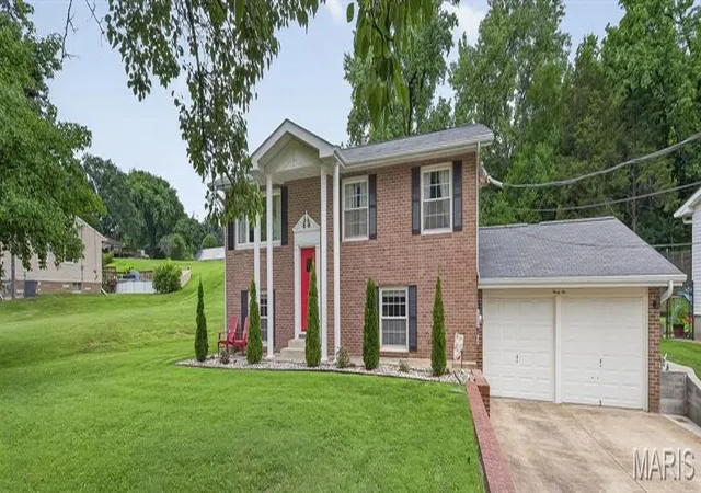 1st image of 26 Arnold Dr, Dupo, IL 62239 | MLS# MIS26044051