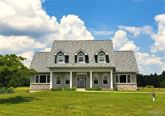 Photo 3 of Single family home for sale at 25 Barnstormer Ln, Foristell, MO 63348 | MLS# MIS26044063 | Listing updated on 2026-08-23