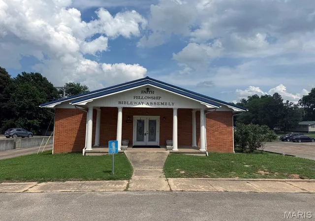 Homes for sale in Dexter, MO | 405 One Mile Road, Dexter, MO 63841 | MLS# MIS26044077