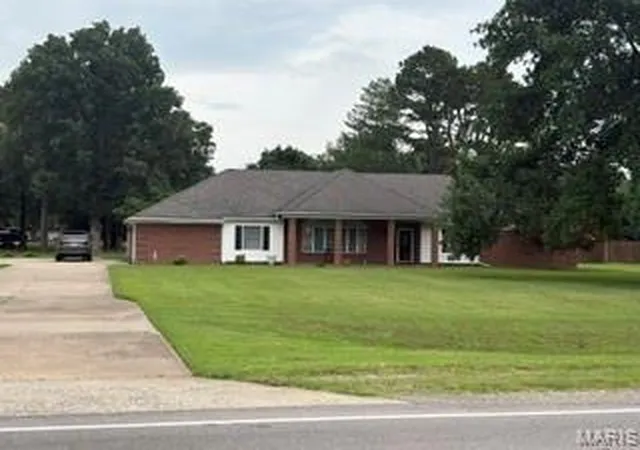 Homes for sale in Sikeston, MO | 616 W Salcedo Rd, Sikeston, MO 63801 | MLS# MIS26044080