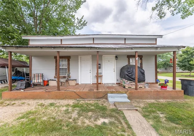 Homes for sale in Doniphan, MO | 102 E Charles St, Doniphan, MO 63935 | MLS# MIS26044081