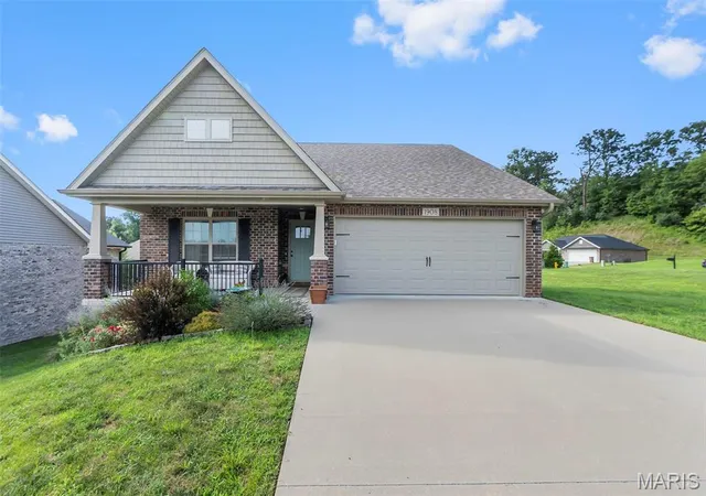 Photo 1 of Single family home for sale at 1908 Wheelwright Dr, Cape Girardeau, MO 63701 | MLS# MIS26044091 | Listing updated on 2026-07-27
