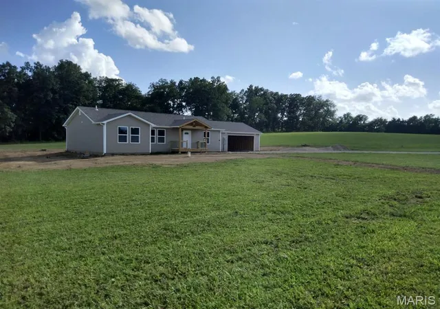 2nd image of 3710 Indigo Bunting Lane, Bismarck, MO 63624 | MLS# MIS26044093