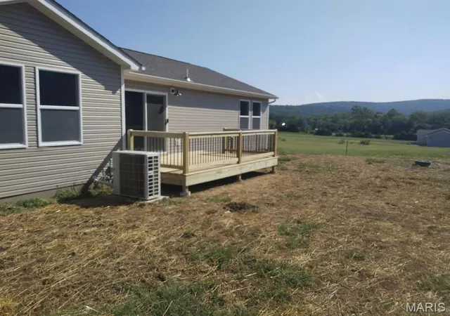 Photo 3 of Single family home for sale at 3710 Indigo Bunting Lane, Bismarck, MO 63624 | MLS# MIS26044093 | Listing updated on 2026-10-13