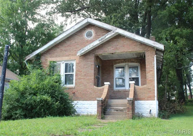 Homes for sale in Velda City, MO | 7125 Woodrow Ave, Velda City, MO 63121 | MLS# MIS26044119