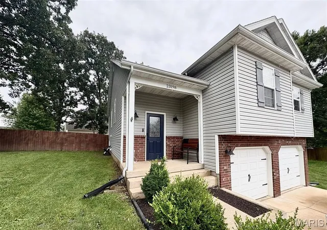 Homes for sale in Waynesville, MO | 23198 Rhema Ln, Waynesville, MO 65583 | MLS# MIS26044120