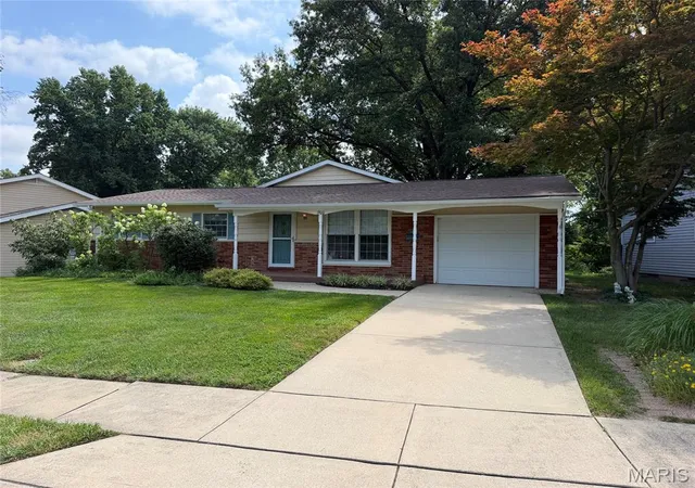 Homes for sale in Edwardsville, IL | 1900 Stanford Pl, Edwardsville, IL 62025 | MLS# MIS26044125