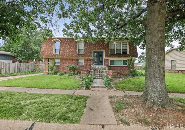 1st image of 4712 Tonga Dr, St Louis, MO 63128 | MLS# MIS26044136
